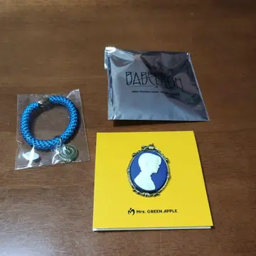 Mrs. GREEN APPLE 핀 배지와 복권 당선품