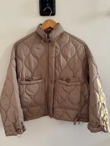 [ 새상품급 ] ZARA 퀼팅 충전솜 다운 자켓