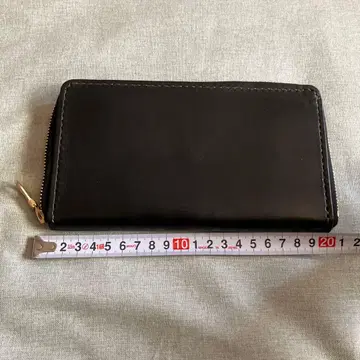 블랙 가죽 장지갑 골드 지퍼