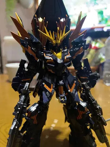 건담 유니버스 밴시 노른