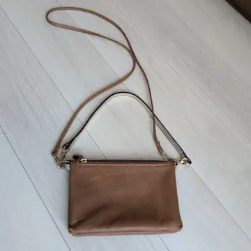 브라운 가죽 숄더백
