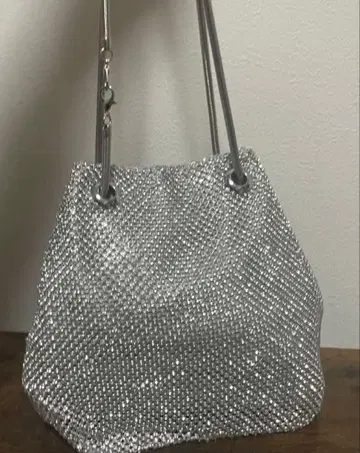 렙심 백 키라키라 경사 실버 핸드백 복조리백