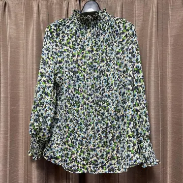 언타이틀 긴팔 블라우스