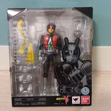 t624 SHFiguarts 가면라이더V3 피규어