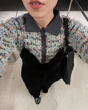 KBF 트위드 프린지 니트