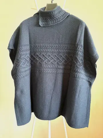 브룩스 브라더스 다크 블루 슬리브리스 니트 (클리닝 완료)