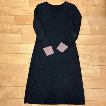 다크 그레이 니트 롱 원피스 V넥