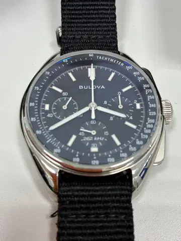 BULOVA 아카이브스 시리즈