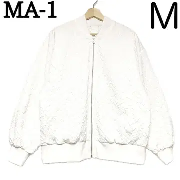 MA-1형 블루종 엠보 디자인 얇은 소재 패딩 자켓 화이트