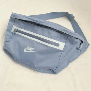 NIKE 엘레멘탈 프리미엄 웨이스트 팩 8L