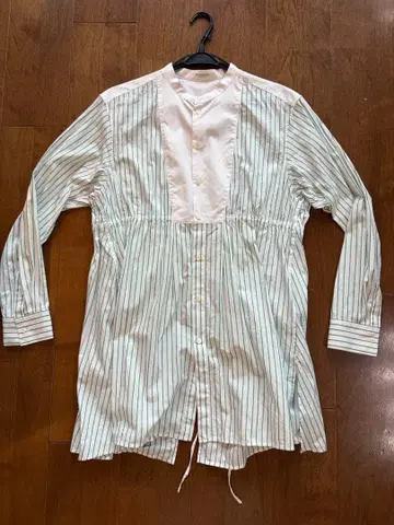 투모로우랜드 블라우스 사이즈 36