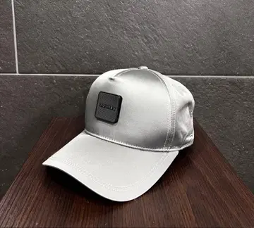 BRIEFING 실버 캡 블랙 로고