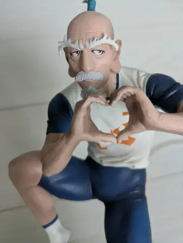 B상 네테로 MASTERLISE 받침대에 얼룩 있음