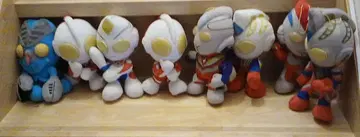 울트라맨 피규어 8체 세트