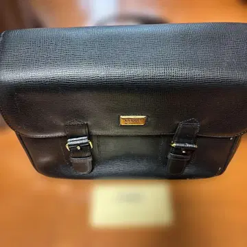 블랙 가죽 숄더백