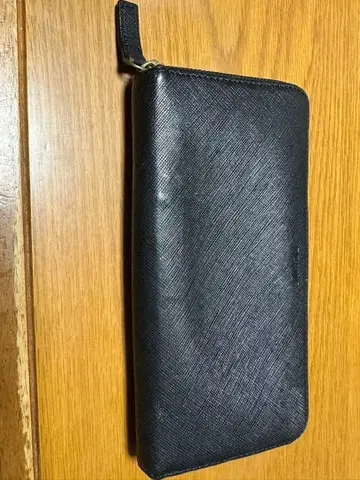 BEAMS 블랙 컬러 장지갑