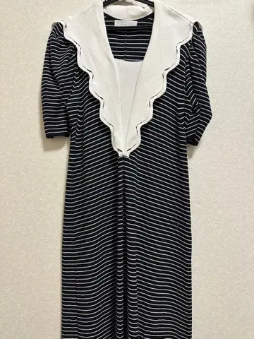 셀포드 스캘럽 세일러 니트 원피스 보더