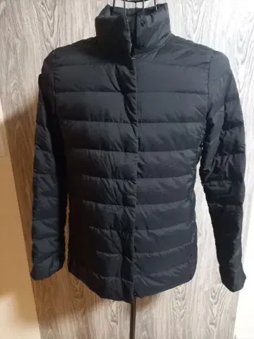 UNIQLO 유니클로 울트라 라이트 다운 자켓 M 수납 봉투 있음