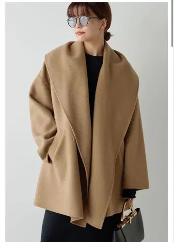 인기 완판! 거의 새상품 개럴개런트 리버 숄 코트 카멜 브라운