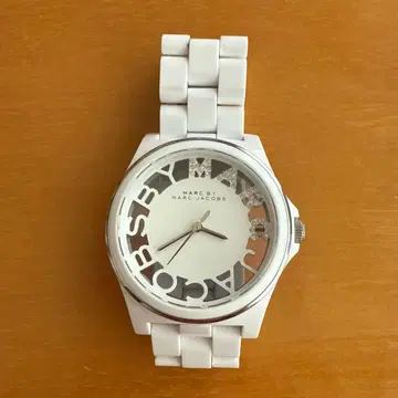 MARCBYMARC JACOBS 화이트 손목시계