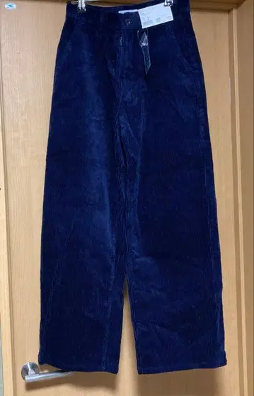 유니클로 이네스 네이비 코듀로이 팬츠 61