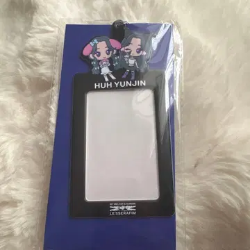 윤진 멜로크로 패스 케이스 LE SSERAFIM 르세라핌