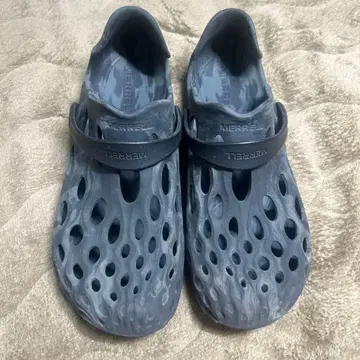 Merrell 그레이 샌들 메쉬 디자인