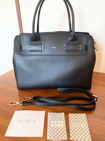 FURLA 블랙 가죽 백