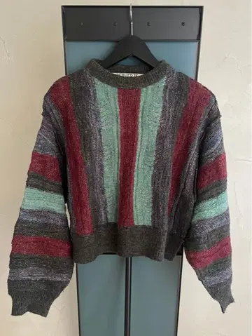 PERVERZE 퍼버즈 스트라이프 크롭 스웨터