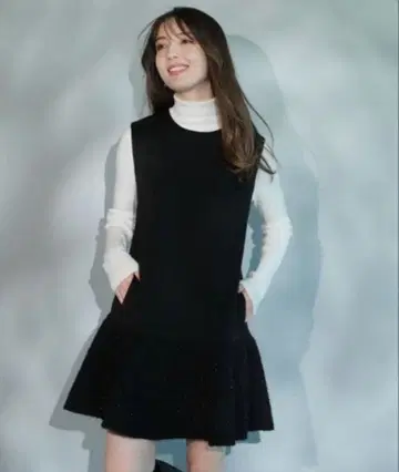 [ 새상품급 ] Apuweiser-riche 페플럼 절개 미니 원피스