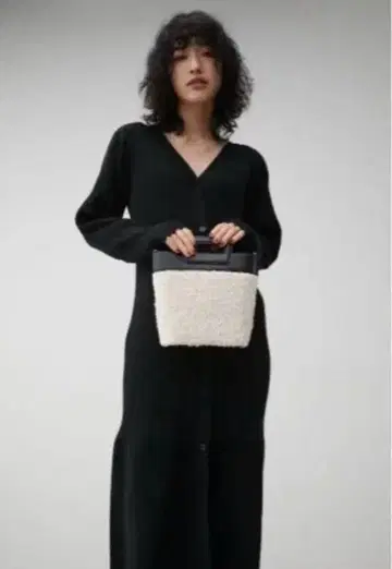 AZULBYMOUSSY 아줄바이마우지 숄더백 블랙 아이보리