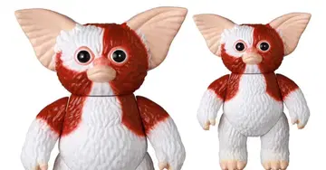 영화 <그렘린>의 메인 캐릭터인 기즈모가 레트로풍 소프트 비닐