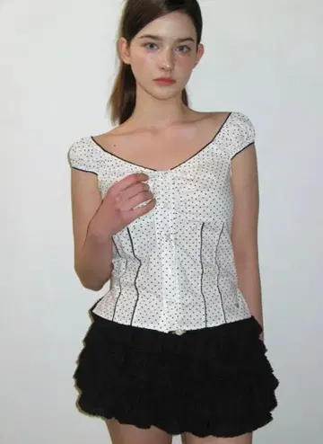 CRANK 도트 레이스 블라우스 화이트