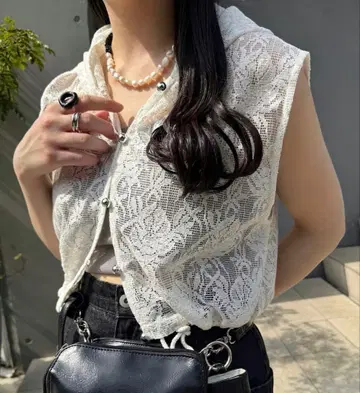 카스타네 레이스 슬리브리스 후드티