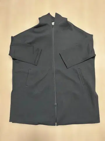 BEARDSLEY 블랙 종이상자 코트