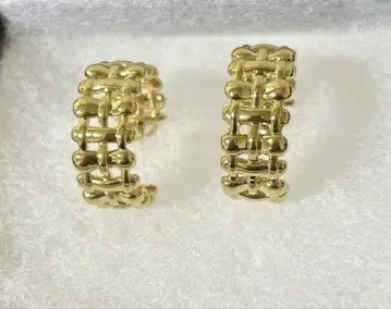 새상품 미사용 DUAL VIEW 골드 후프 귀걸이