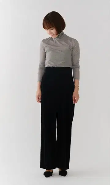 yori 코튼 벨벳 와이드 팬츠/블랙 38 [ 2025AW ] 새상품