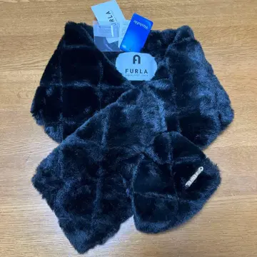 FURLA 블랙 머플러 퀼팅