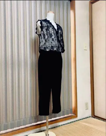 레이스 셋업 블랙 프릴 포함