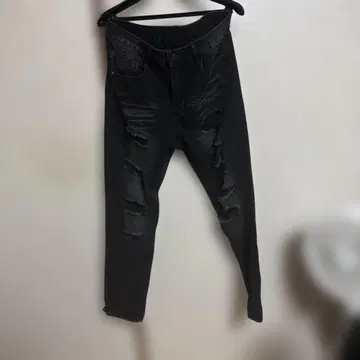 블랙 데미지 슬림핏 데님