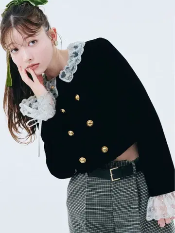 릴리 브라운 자켓 스캘럽 비쥬 어태치드 자켓