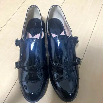 Marie femme 블랙 스트랩 펌프스