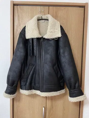 [ 새상품급 ] Ungrid 페이크 무스탕 보아 블루종