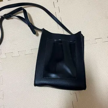 블랙 가죽 숄더백