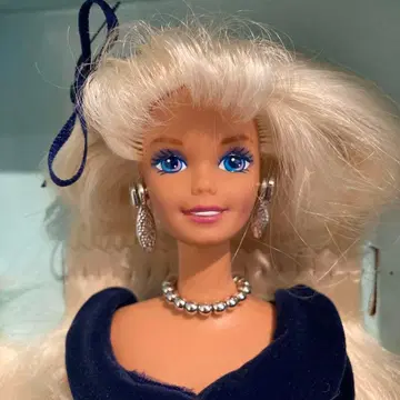 윈터 벨벳 바비