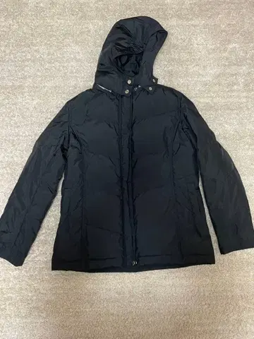 블랙 다운 자켓 후드 부착