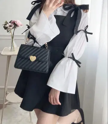 apres jour 리본맘 루크 숏 블라우스