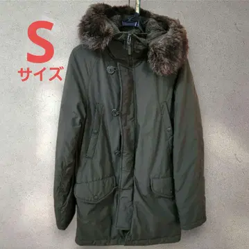 유니클로 올리브색 후드 부착 모즈 코트 클리닝 완료