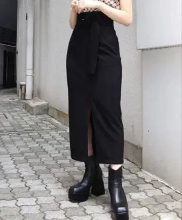 MURUA 벨티드 펜슬 스커트