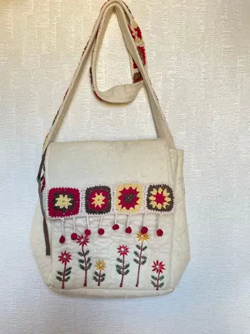 russet 자수 디자인 펠트 소재/숄더백